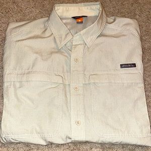 Eddie Bauer mens long sleeve button down shirt mens size Large.  Outdoor fishing